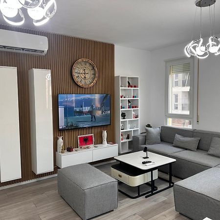 Bratti'S Apartment Near Tirana Center And Mother Teresa Airport Dış mekan fotoğraf