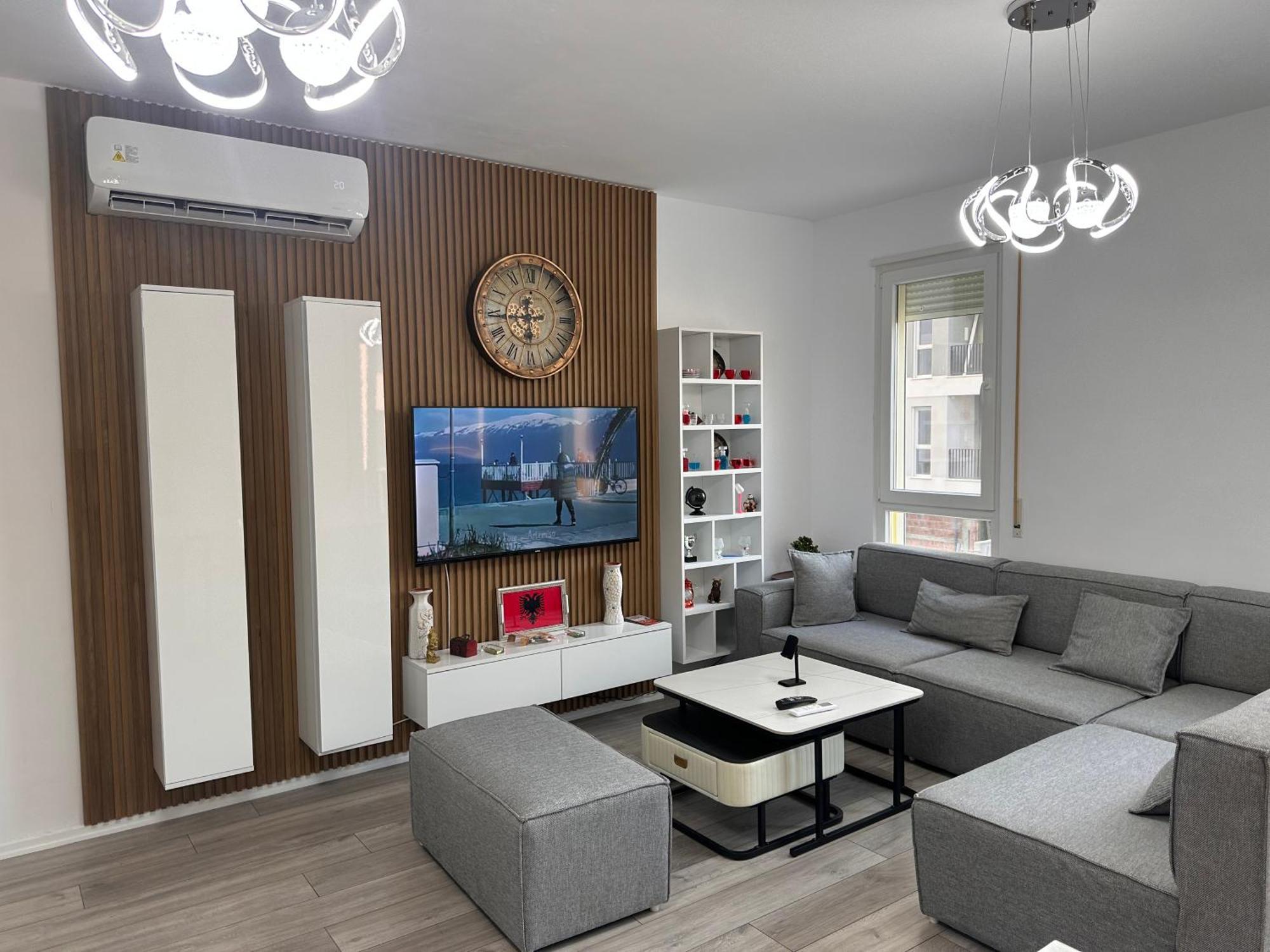 Bratti'S Apartment Near Tirana Center And Mother Teresa Airport Dış mekan fotoğraf